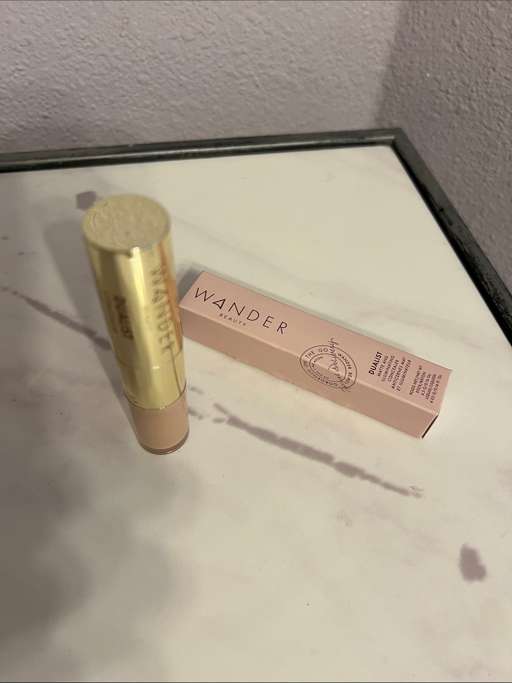 Wander Beauty Dual-Ended Concealer & Brightener in Light NEW!